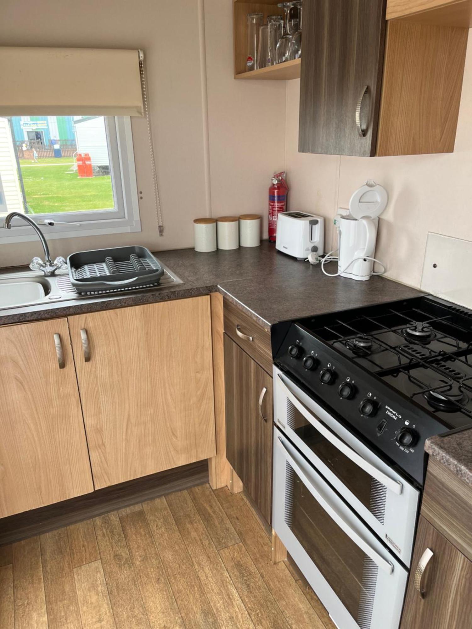 8 Berth Caravan Hotel Clacton-on-Sea Exterior photo